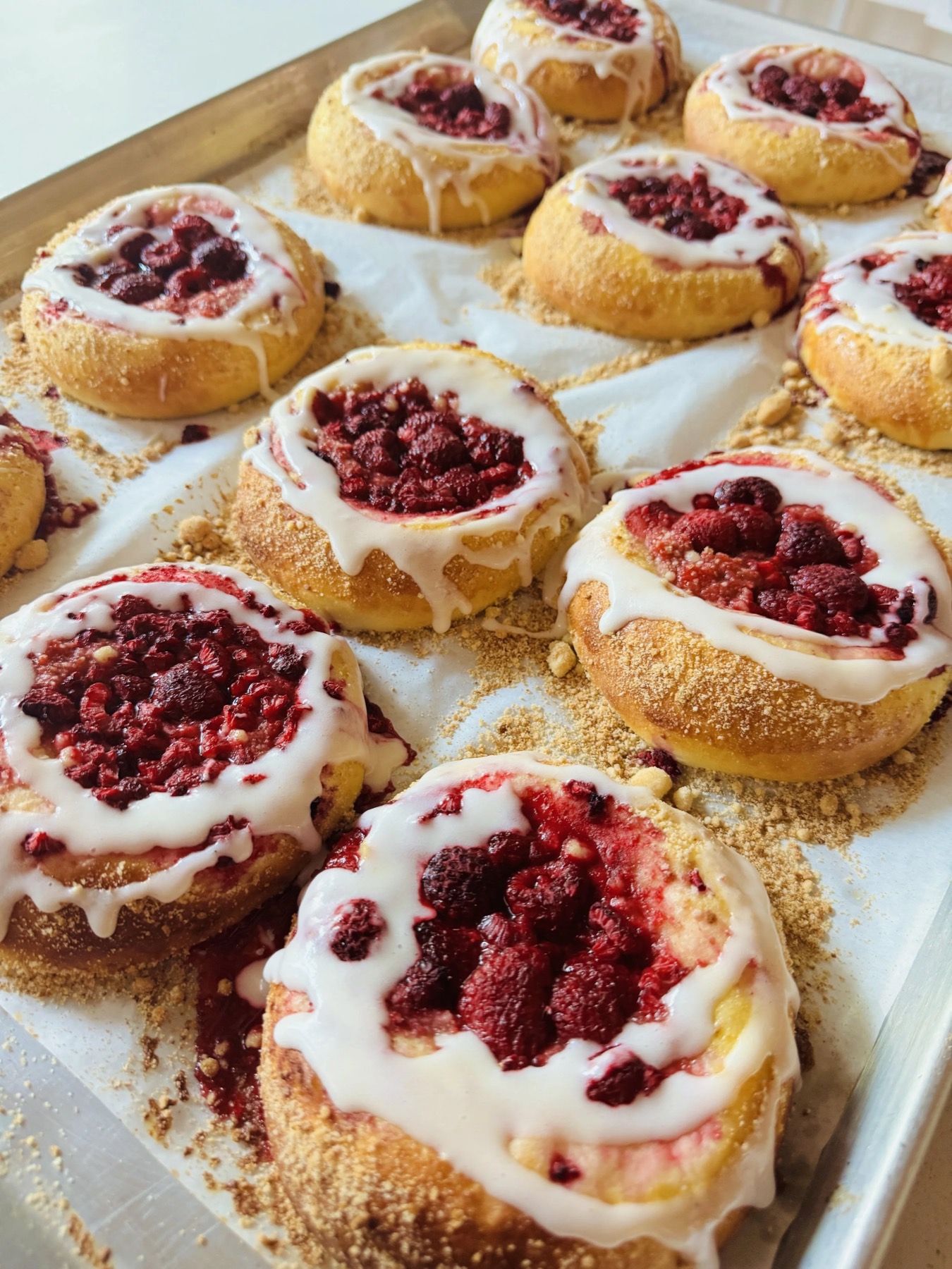 Raspberry brioche
